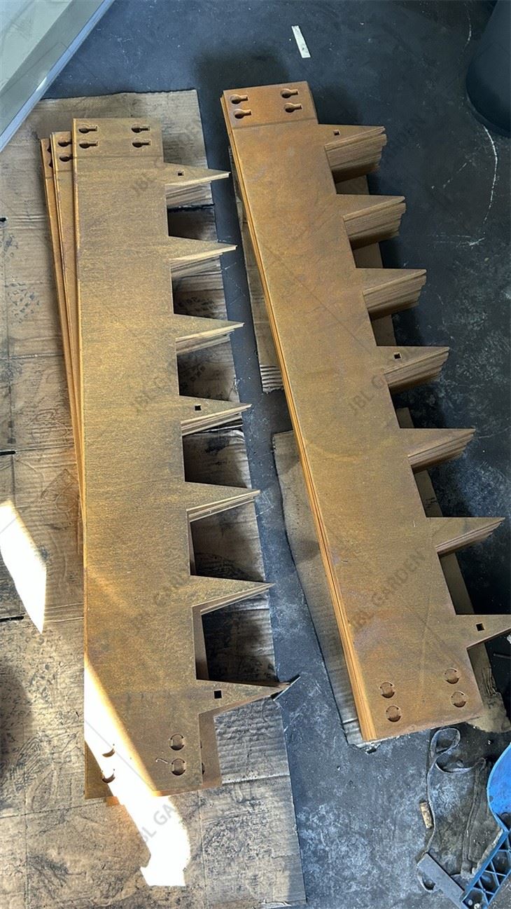GALVANISED STEEL EDGING